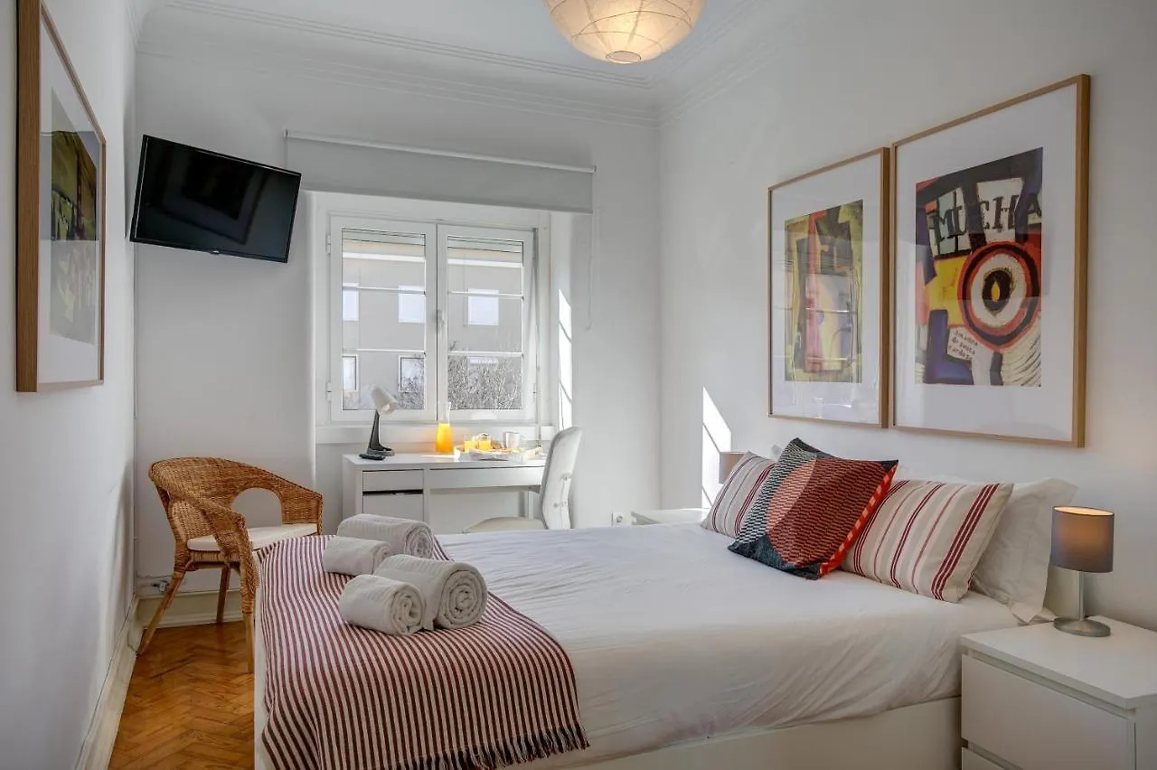 Hip And Spacious Tm Flat In Areeiro Lisboa 0*,