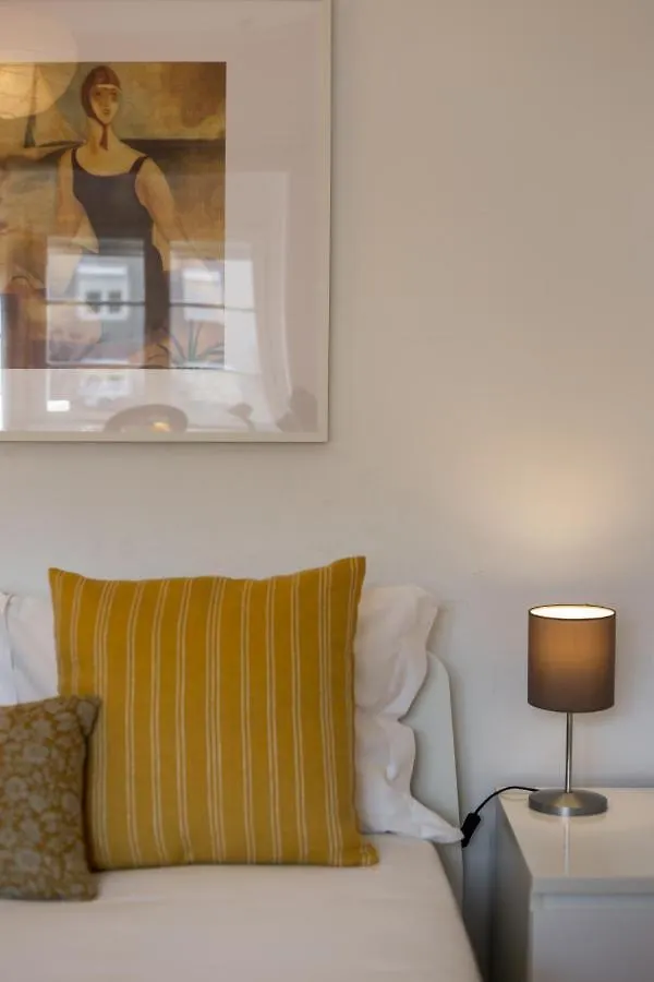 Hip And Spacious Tm Flat In Areeiro Lisboa 0*,  البرتغال